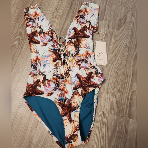 Cosita Linda Down Under Reversible Plunge One Piece - Picture 9 of 16